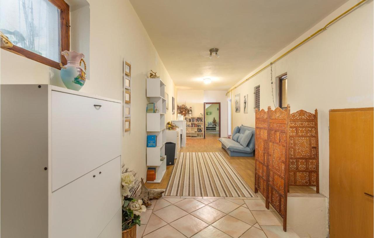 Nice Apartment In Stara Baska 1 With Wifi Luaran gambar