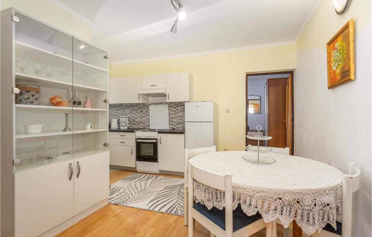 Nice Apartment In Stara Baska 1 With Wifi Luaran gambar