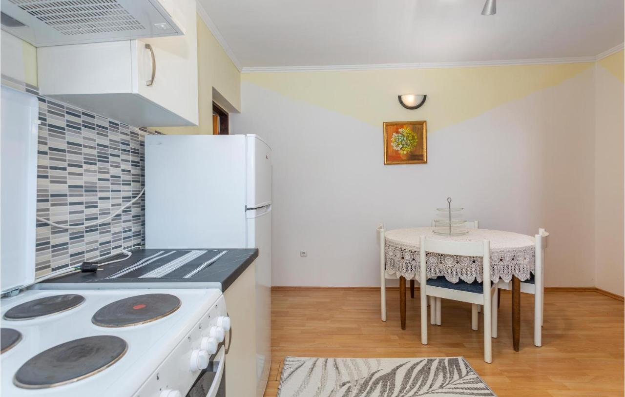 Nice Apartment In Stara Baska 1 With Wifi Luaran gambar